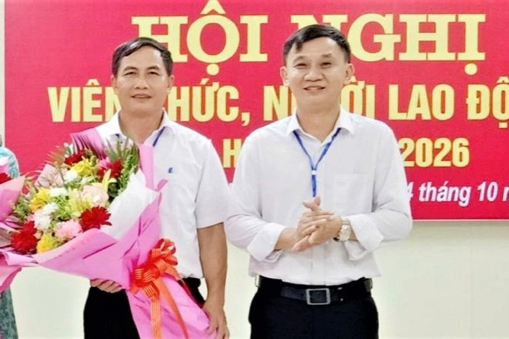 Hiệu trưởng, 2 hiệu phó của một trường đều tự nguyện xin thôi chức vụ - 2