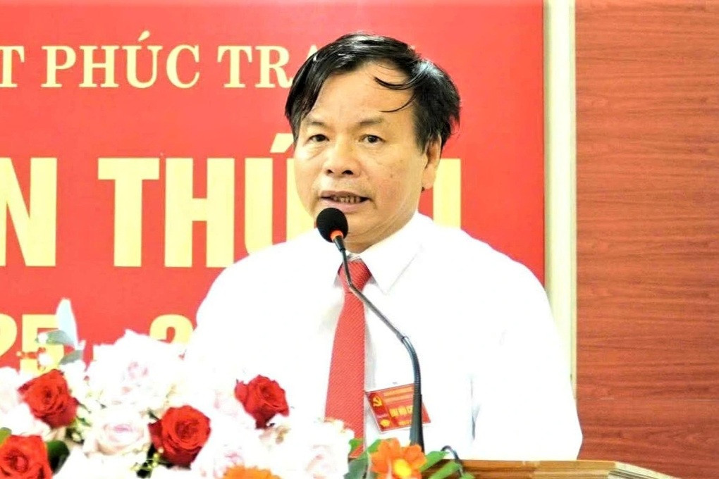 Hiệu trưởng, 2 hiệu phó của một trường đều tự nguyện xin thôi chức vụ - 1