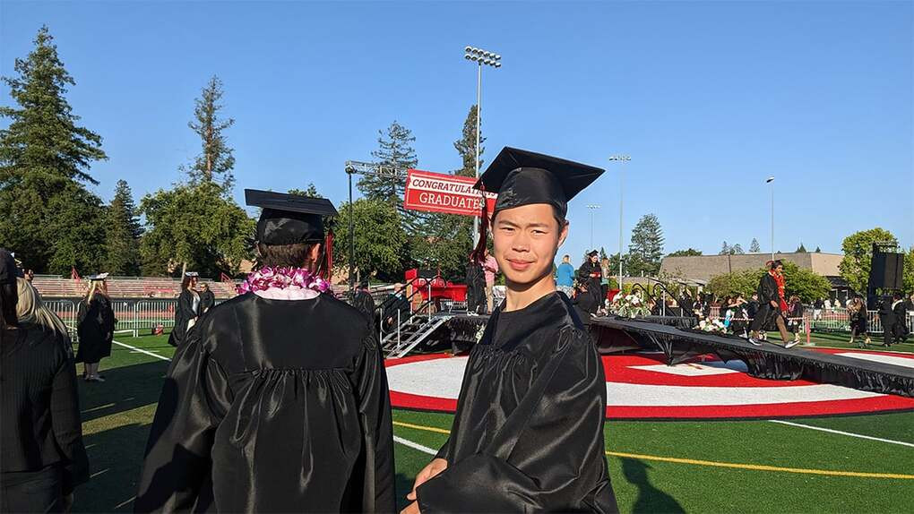 Stanley Zhong trong lễ tốt nghiệp trung học năm 2023. Ảnh: Fox News