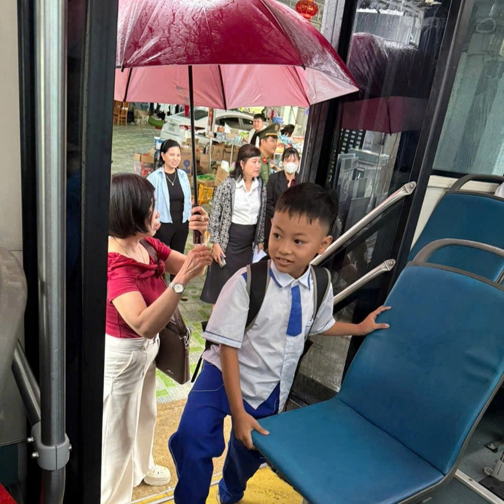 Vụ 149 học sinh chưa đến trường: Có xe đưa đón, 138 em vẫn không đi học - 2