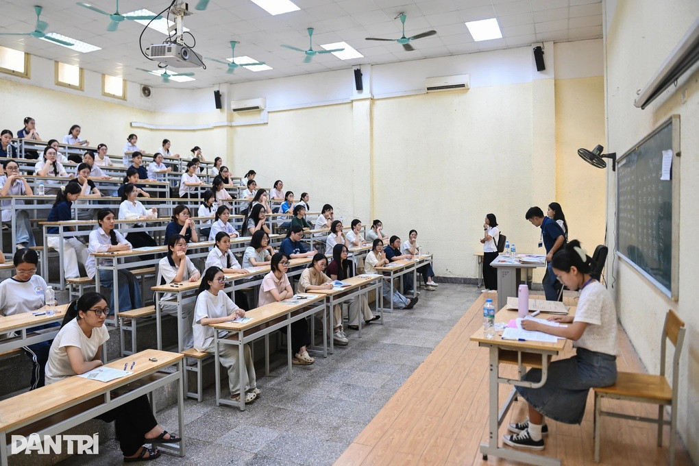 ĐH Sư phạm Hà Nội điều chỉnh cấu trúc đề, kết hợp thi trên máy tính từ 2027 - 2