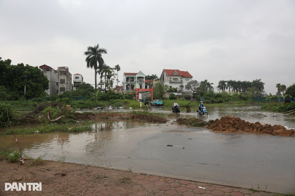Tìm thấy thi thể nam sinh viên năm nhất bị nước cuốn trôi ở Hà Nội - 3