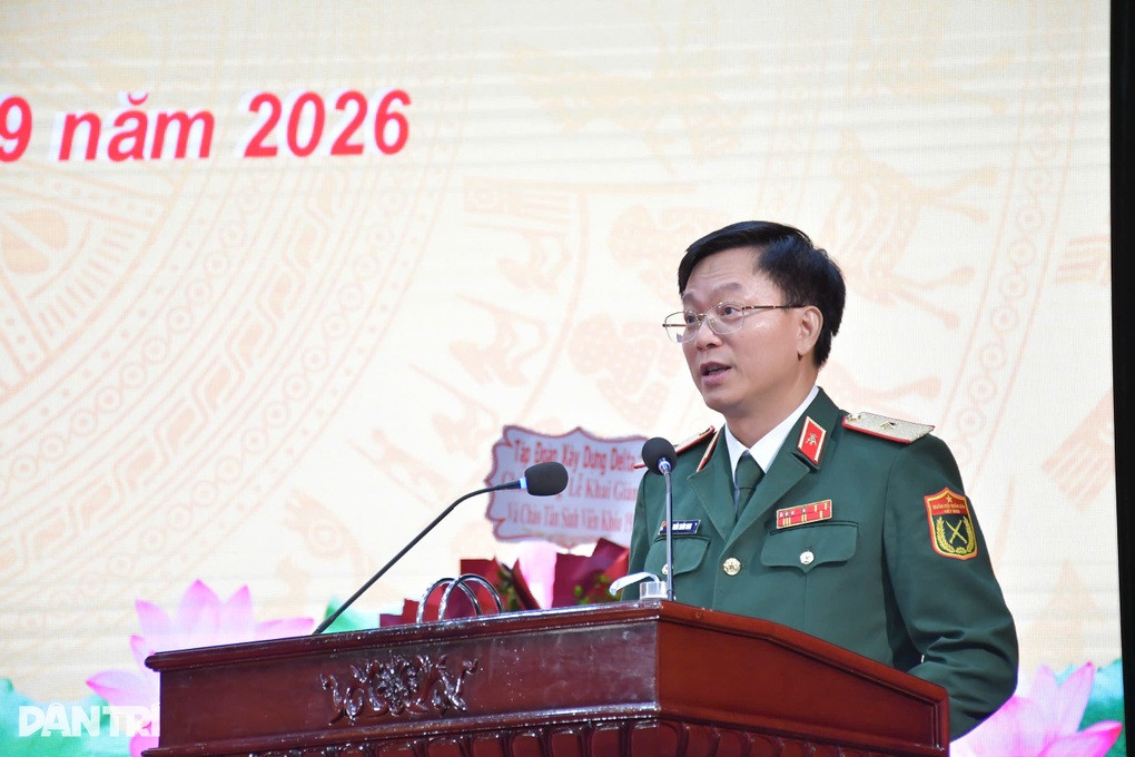 Thủ khoa 29,75 điểm chia sẻ cảm nghĩ về môi trường quân đội ngày khai giảng - 2
