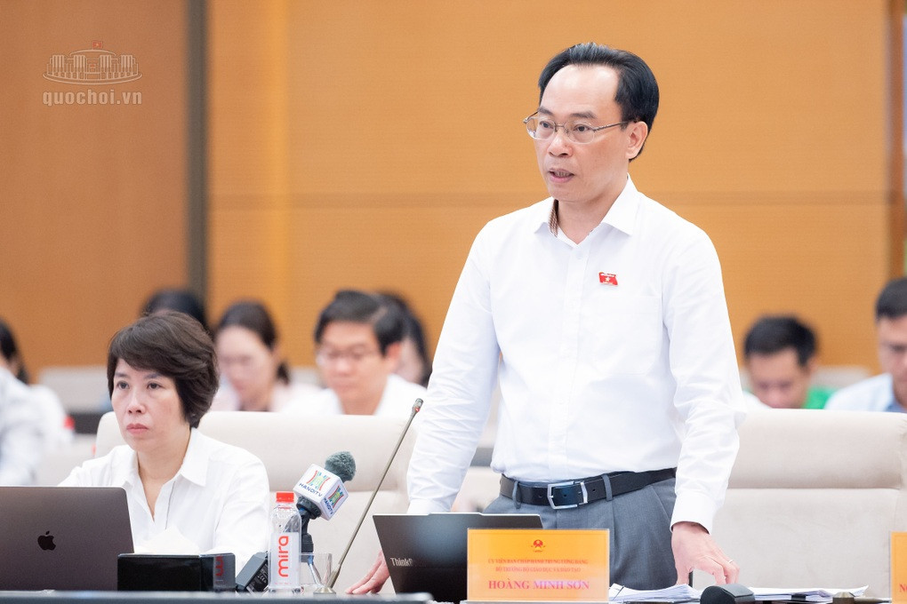 Thi tuyển sinh vào lớp 10 quá áp lực, cạnh tranh gay gắt hơn thi đại học - 2
