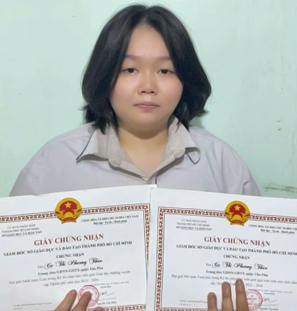 Ca Thị Phương Thảo với thành tích thi học viên giỏi cấp thành phố. Ảnh: Nhân vật cung cấp
