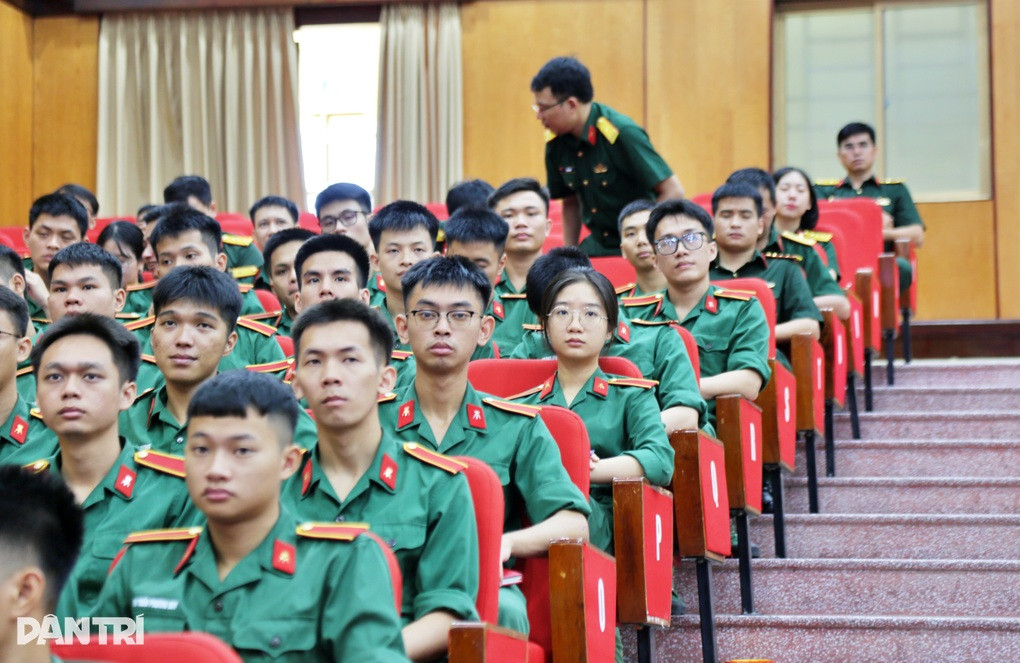 Một trường quân đội sẽ tuyển kỹ sư tài năng, xét thành tích thi Olympic - 2