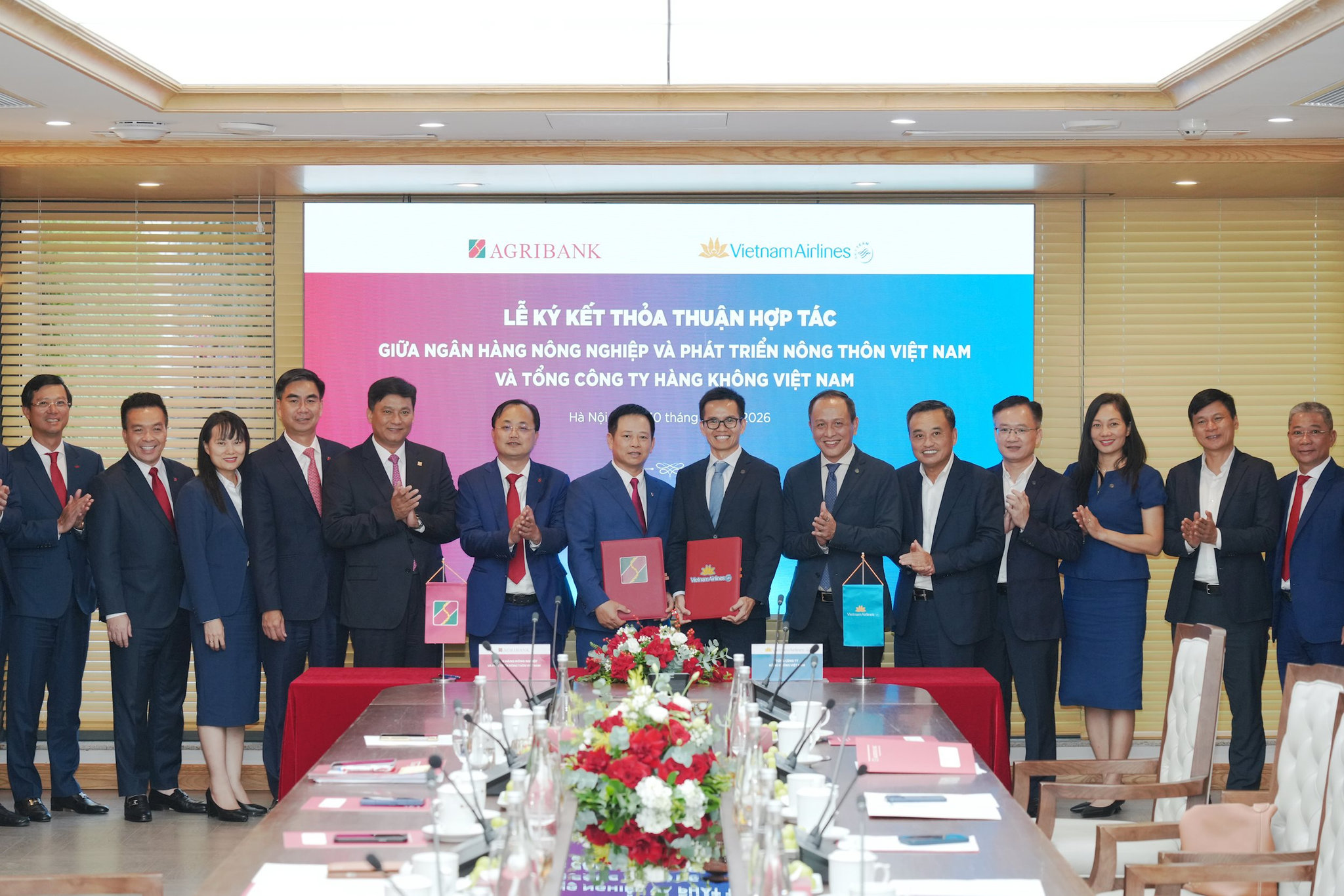 ong-quan-he-giua-vietnam-airlines-va-agribank-tao-nen-tang-ket-noi-hai-he-sinh-thai-hang-khong-tai-chinh-co-quy-mo-va-mang-l.jpg
