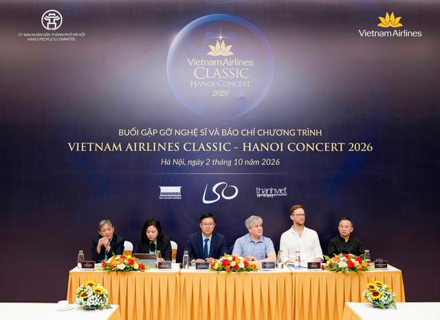 Nhạc trưởng hơn 20 năm dẫn dắt Nhà hát Opera Hoàng gia Anh cùng dàn nhạc London trình diễn tại Hà Nội - Ảnh 4.