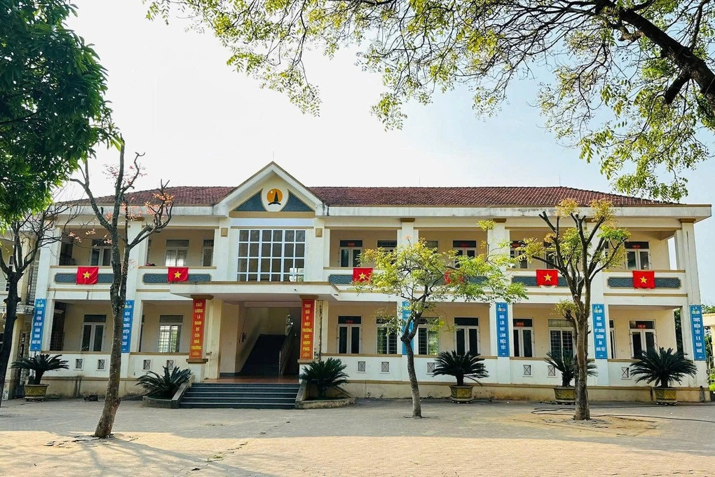 Trăn trở khó nói của nguyên hiệu trưởng khi chờ nghỉ hưu trước tuổi - 1