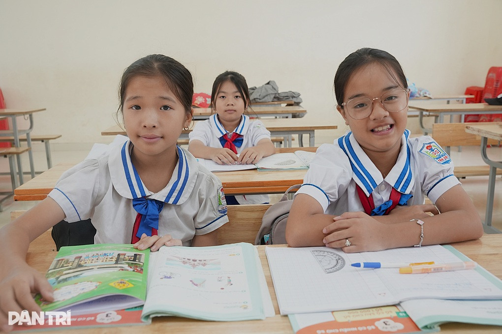 Diễn biến mới nhất vụ hơn 100 học sinh cả tháng không đi học - 2
