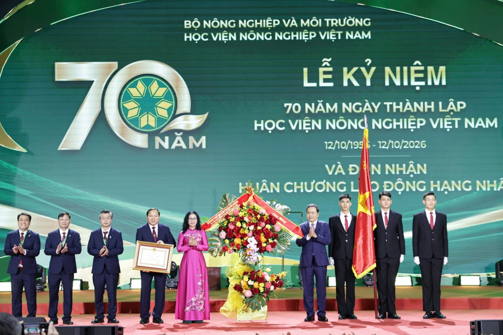 Chủ tịch Quốc hội: HV Nông nghiệp phải phấn đấu lọt top 100 đại học châu Á - 2