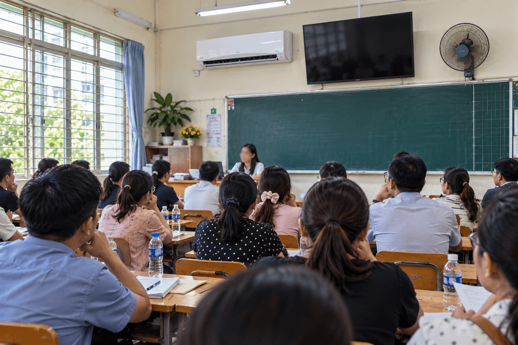Phụ huynh không được thu tiền quỹ: Điều hòa, tivi, thiết bị ai lắp? - 1