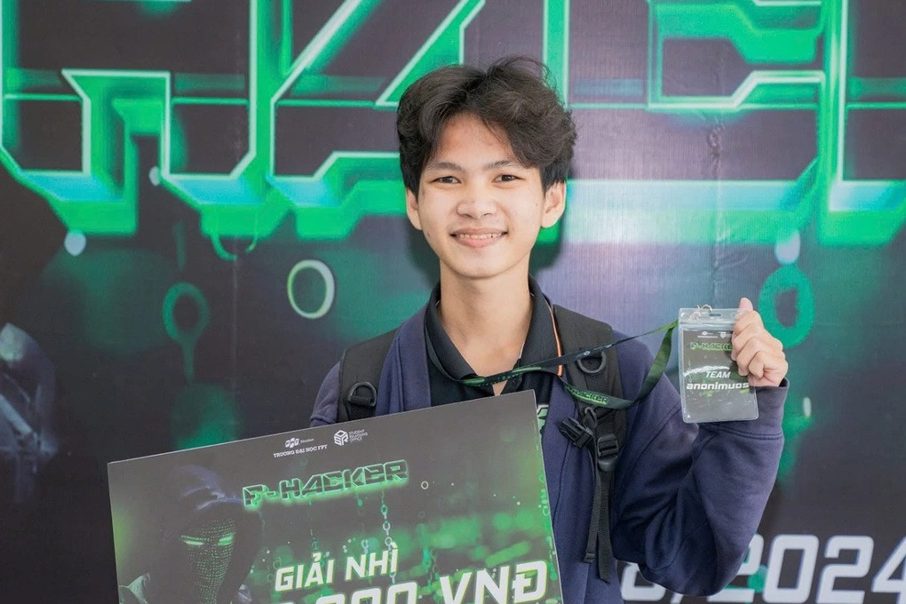 Sinh viên phát hiện 4 lỗ hổng bảo mật được cấp mã quốc tế - 1