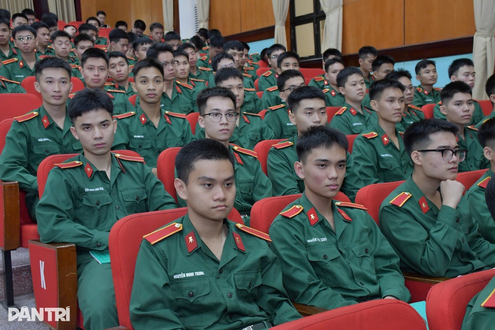 Đại học nghiên cứu mạnh không thể chỉ đếm đề tài - 2