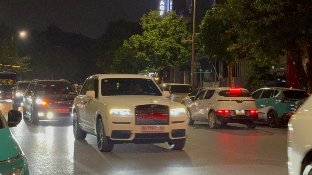 G-Dragon đăng ảnh đến Việt Nam, fan phấn khích chào đón - 5