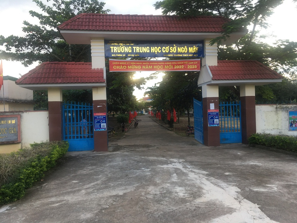 Vụ nguyên hiệu trưởng tạm làm giáo viên: Được tái bổ nhiệm 5 tháng trước - 1