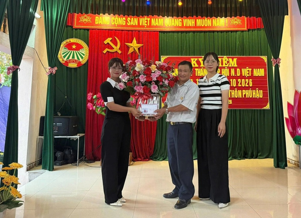 Bỏ việc văn phòng, cô gái xinh đẹp 26 tuổi trúng cử trưởng thôn ở Ninh Bình - 4