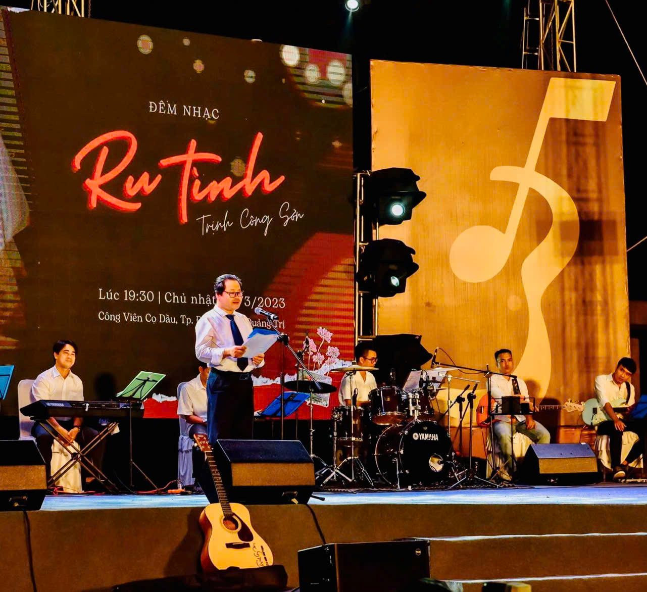 dem-nhac-ru-tinh-1.jpg