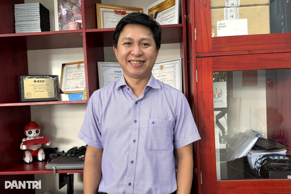 Tiến sĩ từng được trao Quả cầu vàng kể về quyết định thay đổi cuộc đời - 1