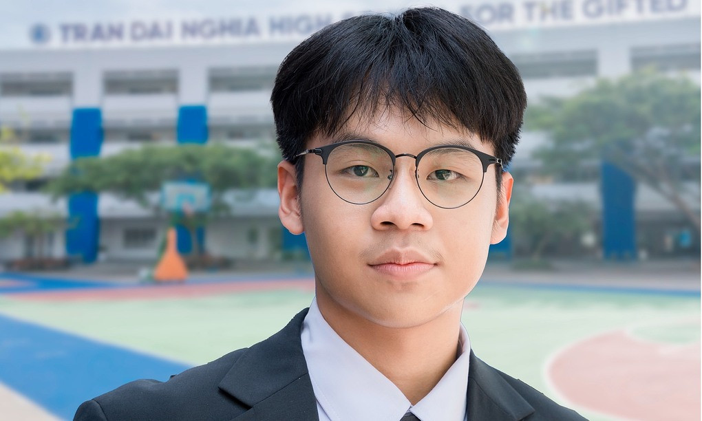 Nguyễn Vương Tấn Khang, học sinh lớp 12 chuyên Toán, trường THPT chuyên Trần Đại Nghĩa. Ảnh: Nhà trường cung cấp