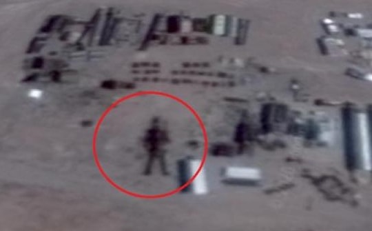 Thợ săn UFO tuyên bố tìm thấy người ngoài hành tinh “cao 16m” ở vùng tuyệt mật Area 51