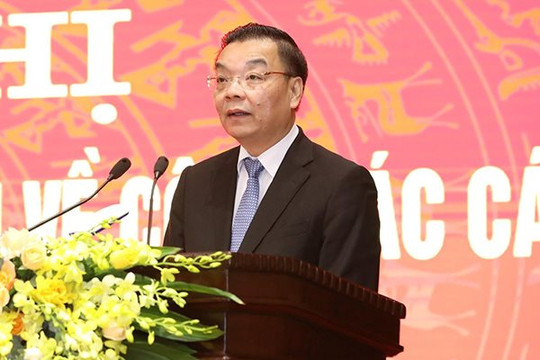 Chủ tịch Hà Nội: Chặn mầm dịch nhưng không "ngăn sông cấm chợ"