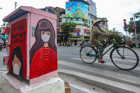 Hà Nội: Người dân chỉ ra ngoài khi thật sự cần thiết