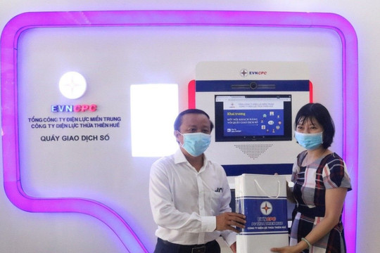 Thừa Thiên Huế: Kết nối khách hàng sử dụng điện bằng quầy giao dịch số