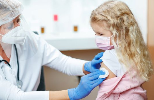 Vaccine phòng COVID-19: những quốc gia nào đã tiêm chủng cho trẻ em trên 12 tuổi