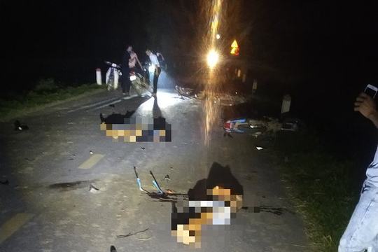 Va chạm xe máy trong đêm Trung thu, 5 người thiệt mạng