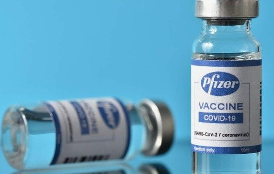 TP. HCM chỉ đạo tạm ngừng tiêm vắc xin Pfizer lô FK0112