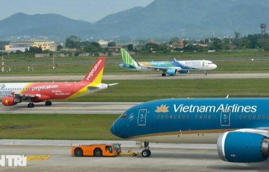 Phó Thủ tướng Lê Văn Thành yêu cầu xử lý phản ánh giá sàn vé máy bay