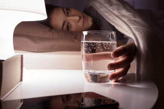 Nước ảnh hưởng như thế nào đến giấc ngủ?