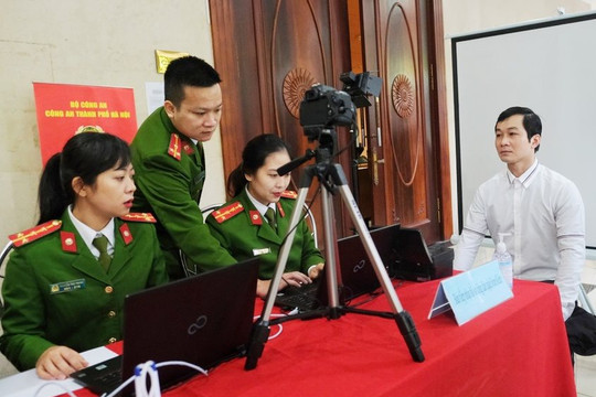 Hà Nội mở đợt cấp CCCD cho người đủ 14 tuổi trở lên