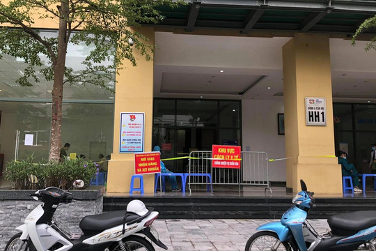 Hà Nội tạm phong tỏa tòa chung cư hơn 1.000 dân do có ca nghi mắc