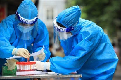 Hà Nội: Phát hiện 64 ca nhiễm Covid-19 trong cộng đồng trong hơn 100 ca nhiễm mới
