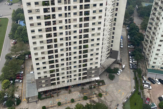 Hà Nội: Nam thanh niên rơi từ tầng cao chung cư HUD3 Hoàng Mai