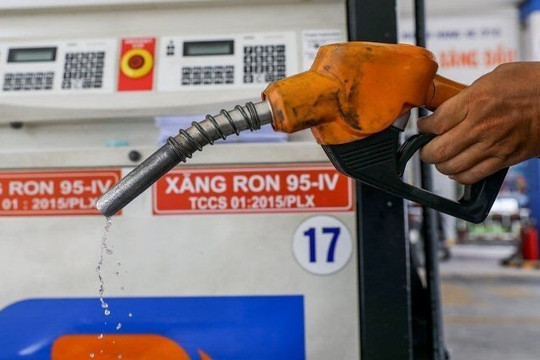 Ngày mai, giá xăng dầu giảm mạnh?