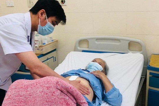 Nạo vét gần 20 hạch chữa ung thư cho cụ bà 91 tuổi ở Hà Nam