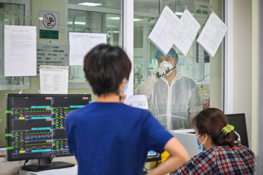 F0 nhập viện ở Hà Nội tăng, nhiều ca nặng vì chưa tiêm vaccine