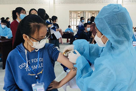 86 học sinh ở Thanh Hóa nhập viện sau tiêm vaccine Covid-19