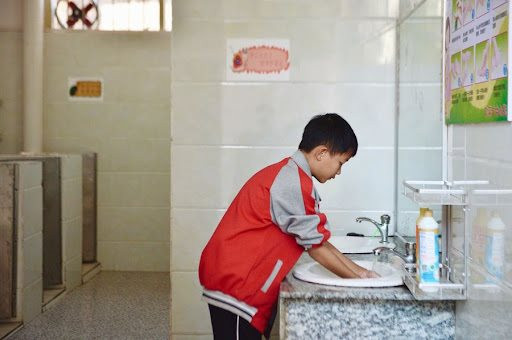 "Cuộc cách mạng" nhà vệ sinh trường học tại Trung Quốc