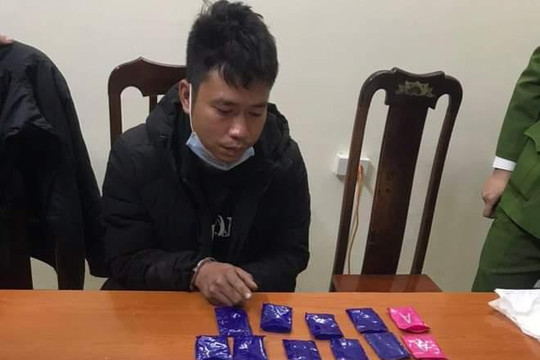 Thanh niên quê Hà Nam đang vận chuyển hơn 2.000 viên ma tuý tổng hợp thì bị bắt