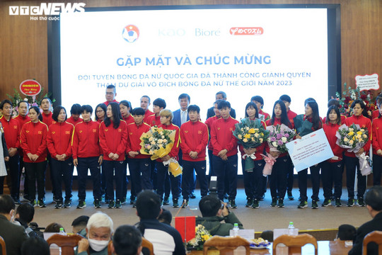 Tuyển nữ Việt Nam nhận thêm 'mưa' tiền thưởng