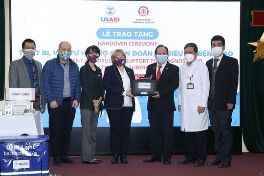 Hoa Kỳ trao tặng thêm thiết bị và thuốc điều trị bệnh lao cho Việt Nam