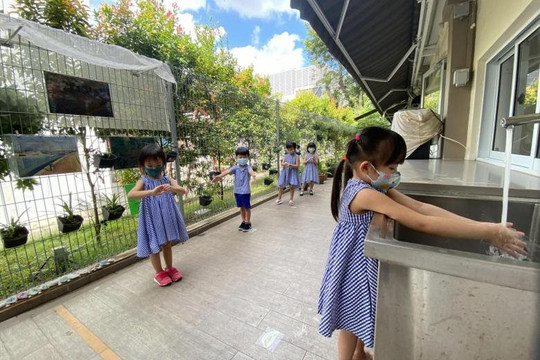 Trường mầm non Singapore "vật lộn" với Omicron trong bình thường mới