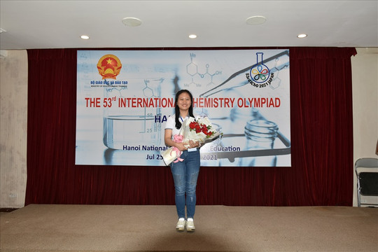 Cô gái vàng trường Ams được đề cử Giải thưởng Gương mặt trẻ Việt Nam tiêu biểu