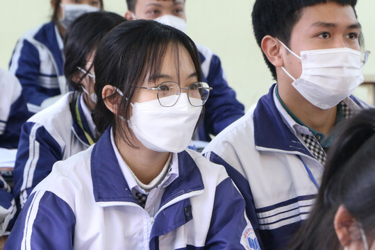 Nam Định: Thí sinh thi vào lớp 10 năm 2022 với ba môn Toán, Ngữ văn và Ngoại ngữ