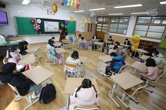 Hàn Quốc: F0 tăng nhanh trong trường học