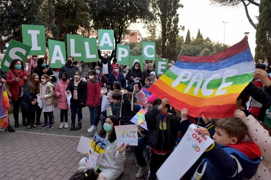 Italy hỗ trợ giáo dục cho trẻ tị nạn Ukraine